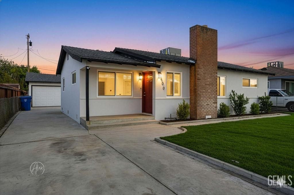 9400 Gladys Street, Bakersfield, CA 93307