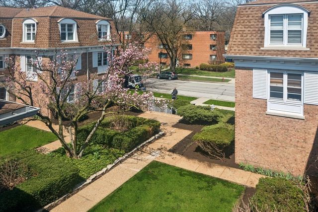 2234 Central Street 3, Evanston, IL 60201