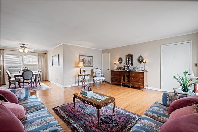 2234 Central Street 3, Evanston, IL 60201