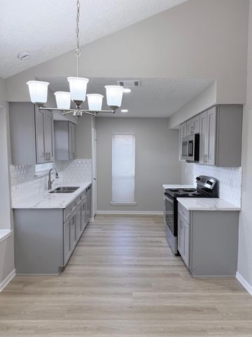 1315 Tiny Tree Drive, Missouri City, TX 77489