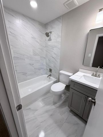 1315 Tiny Tree Drive, Missouri City, TX 77489