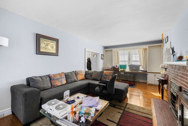 705 RICHMOND AVE, Staunton, VA 24401