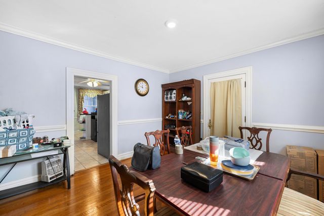 705 RICHMOND AVE, Staunton, VA 24401