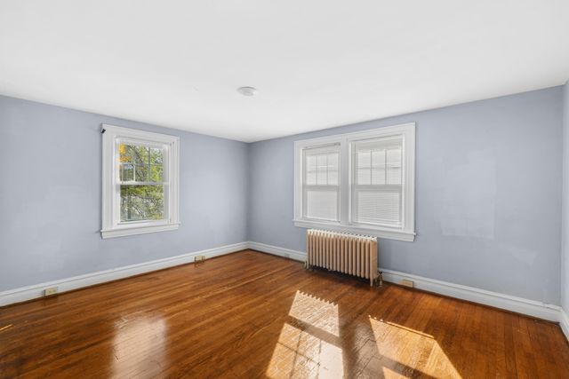 705 RICHMOND AVE, Staunton, VA 24401