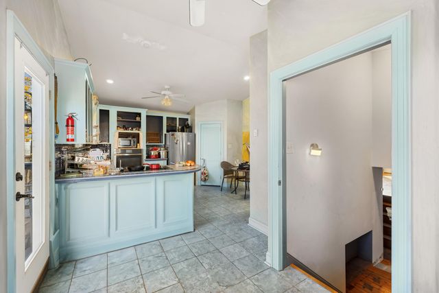 705 RICHMOND AVE, Staunton, VA 24401