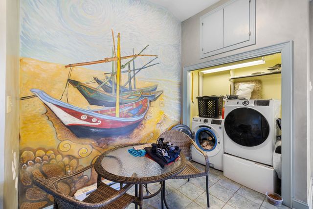 705 RICHMOND AVE, Staunton, VA 24401