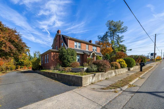 705 RICHMOND AVE, Staunton, VA 24401