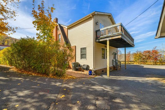 705 RICHMOND AVE, Staunton, VA 24401