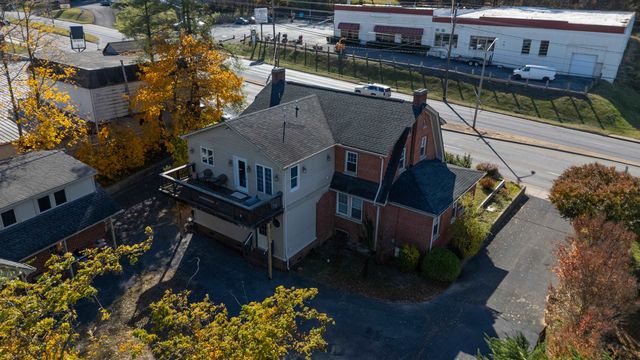 705 RICHMOND AVE, Staunton, VA 24401