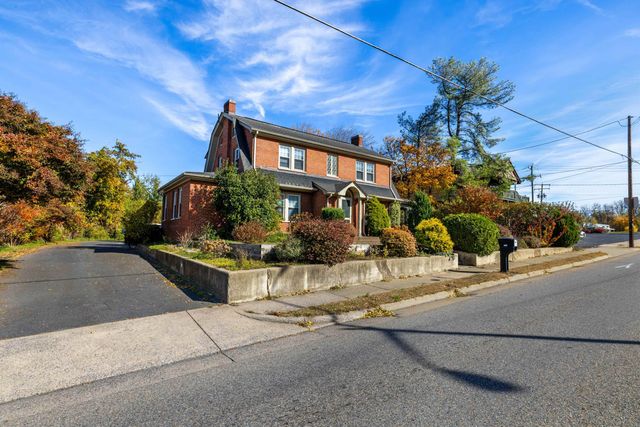 705 RICHMOND AVE, Staunton, VA 24401