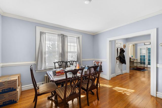 705 RICHMOND AVE, Staunton, VA 24401