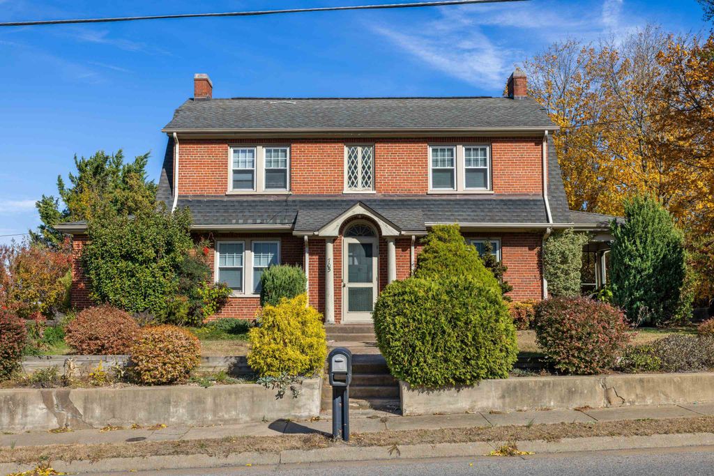 705 RICHMOND AVE, Staunton, VA 24401