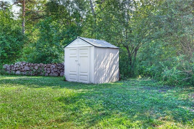 8579 Southwestern Boulevard, Evans, NY 14006