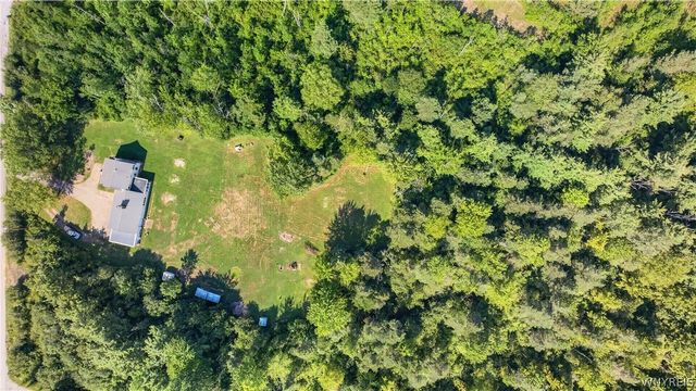 8579 Southwestern Boulevard, Evans, NY 14006