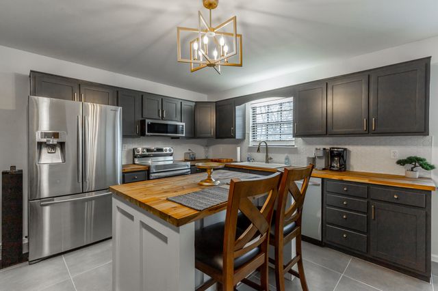 302 Shannon Drive, Ringgold, GA 30736