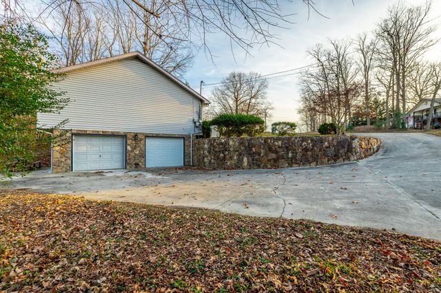 302 Shannon Drive, Ringgold, GA 30736