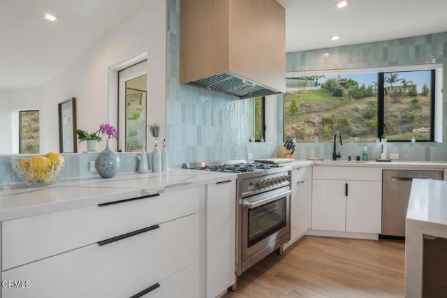 310 N Kalorama Street, Ventura, CA 93001