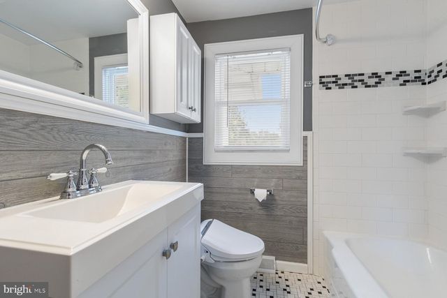 50 W PARK AVE, Lindenwold, NJ 08021
