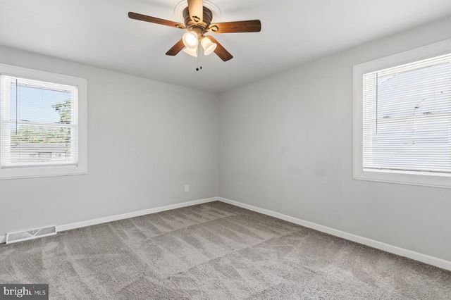 50 W PARK AVE, Lindenwold, NJ 08021