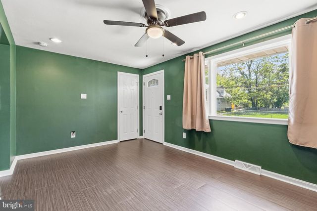 50 W PARK AVE, Lindenwold, NJ 08021