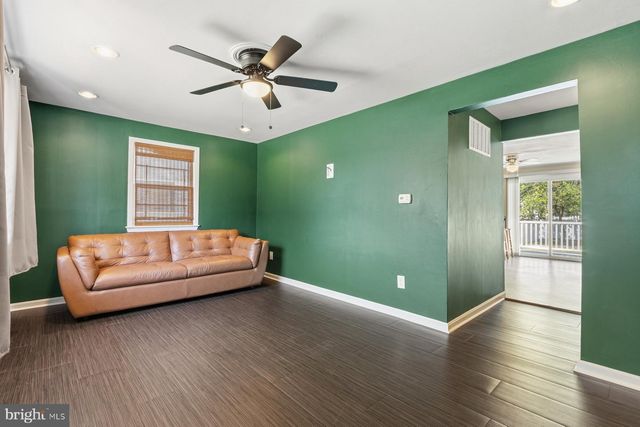 50 W PARK AVE, Lindenwold, NJ 08021