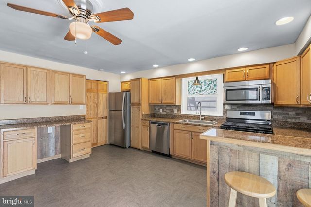 50 W PARK AVE, Lindenwold, NJ 08021