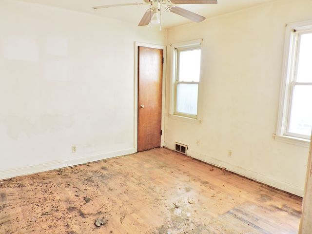8005 S Campbell Avenue, Chicago, IL 60652