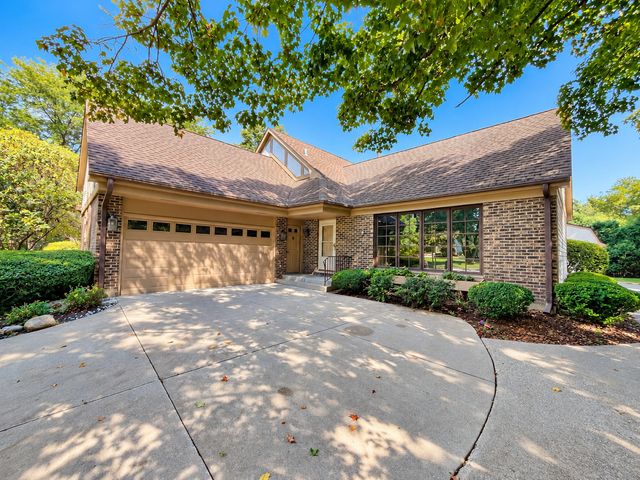 3 Alexandria Drive, Vernon Hills, IL 60061