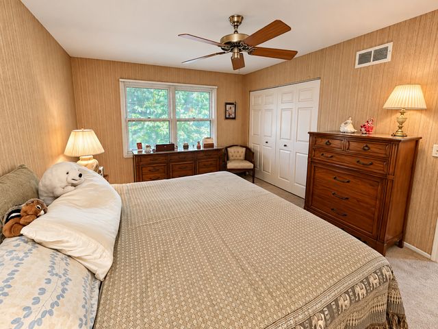 3 Alexandria Drive, Vernon Hills, IL 60061