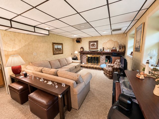 3 Alexandria Drive, Vernon Hills, IL 60061