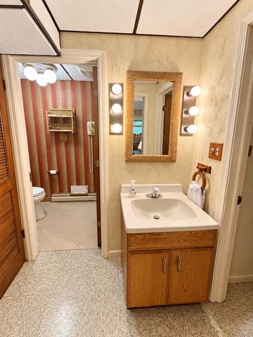 3 Alexandria Drive, Vernon Hills, IL 60061