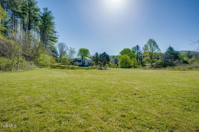 507 Ivan Greer Lane, Shady Valley, TN 37688