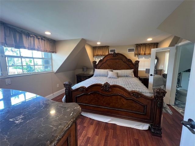 7601 Beachview Dr, North Bay Village, FL 33141