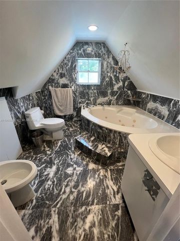 7601 Beachview Dr, North Bay Village, FL 33141