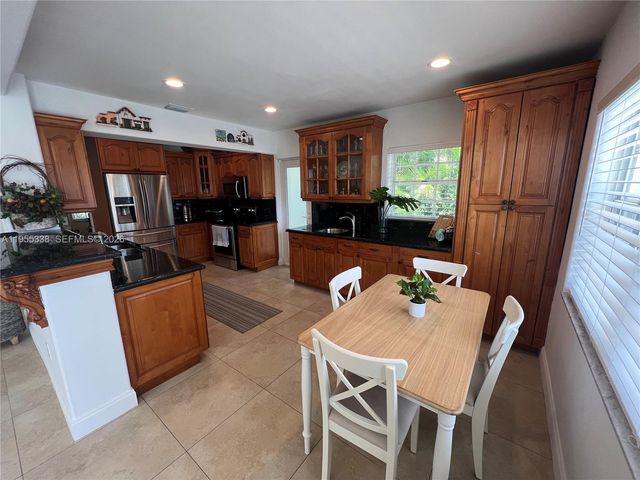 7601 Beachview Dr, North Bay Village, FL 33141