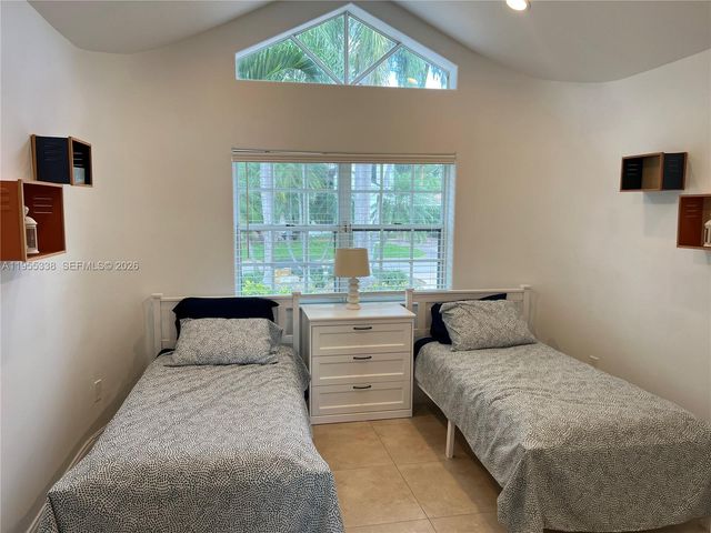 7601 Beachview Dr, North Bay Village, FL 33141