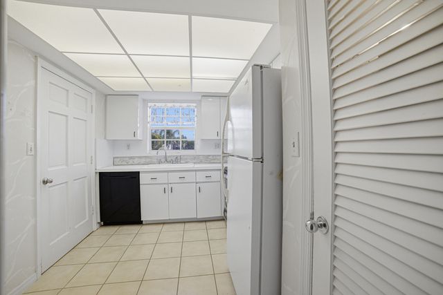 169 Atlantis Boulevard 205, Atlantis, FL 33462