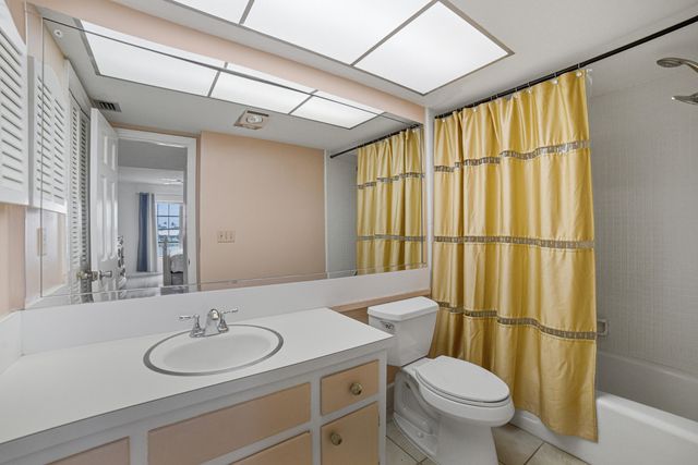 169 Atlantis Boulevard 205, Atlantis, FL 33462