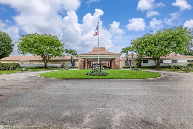 169 Atlantis Boulevard 205, Atlantis, FL 33462