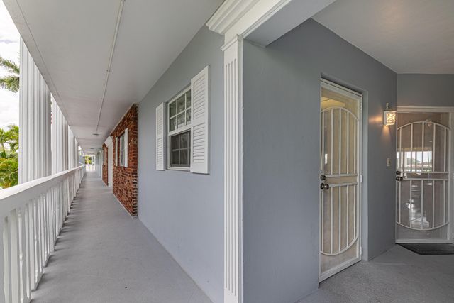 169 Atlantis Boulevard 205, Atlantis, FL 33462