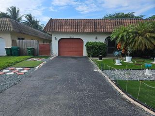 7904 NW 70TH Court 1-2, Tamarac, FL 33321