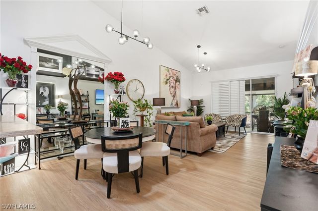 5320 Whitten DR 46, Naples, FL 34104