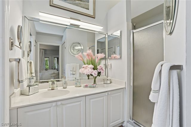 5320 Whitten DR 46, Naples, FL 34104