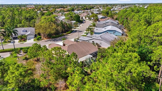 5320 Whitten DR 46, Naples, FL 34104