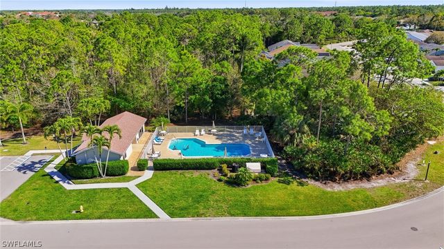 5320 Whitten DR 46, Naples, FL 34104