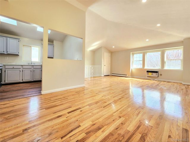 94-17 90th Avenue 2nd Floor, Woodhaven, NY 11421