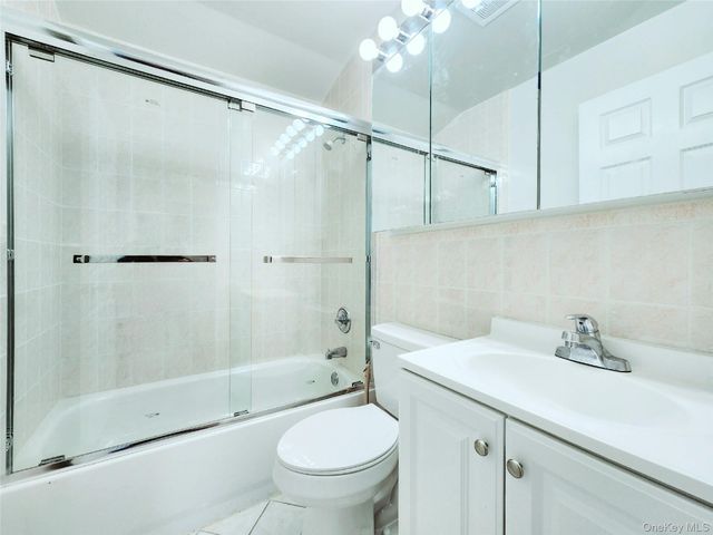 94-17 90th Avenue 2nd Floor, Woodhaven, NY 11421