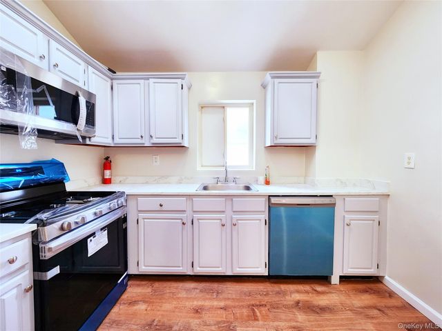 94-17 90th Avenue 2nd Floor, Woodhaven, NY 11421
