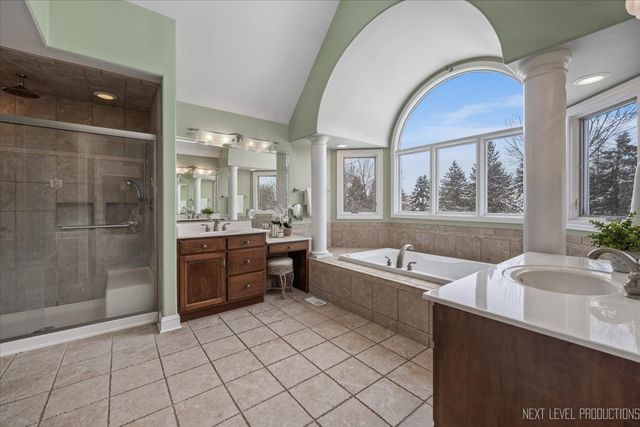 2441 Bird Lane, Batavia, IL 60510