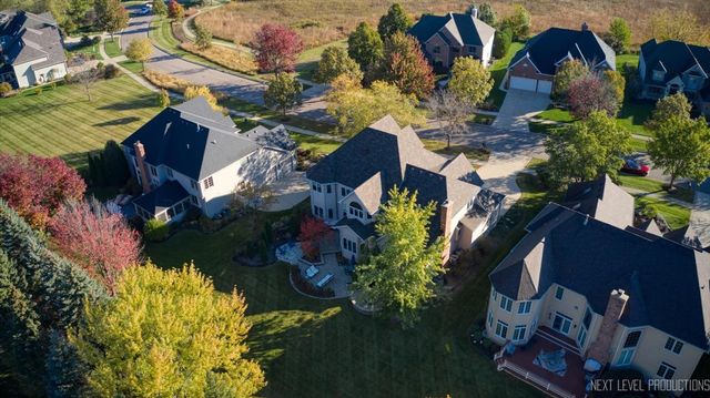 2441 Bird Lane, Batavia, IL 60510